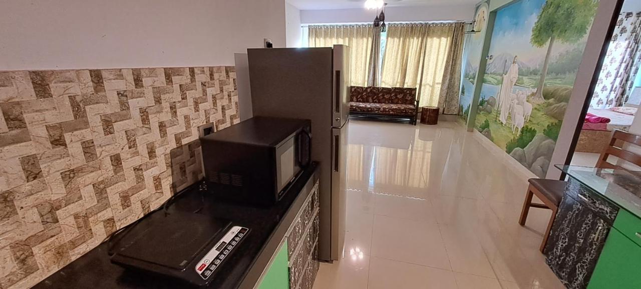 Ranghavi Sands Apartment With Pool - Near Beach And Dabolim Airport Bogmalo Exteriör bild