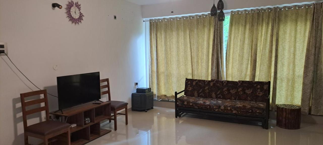 Ranghavi Sands Apartment With Pool - Near Beach And Dabolim Airport Bogmalo Exteriör bild